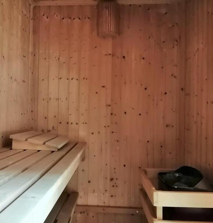 Сasa de vacaciones De Com Piscina Interior *